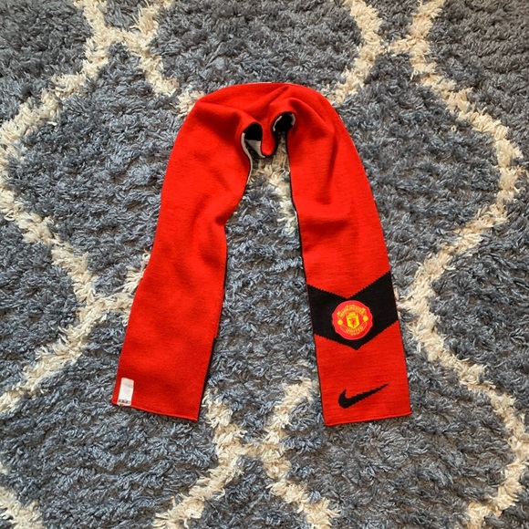 Nike Manchester United Scarf - Picture 4 of 4